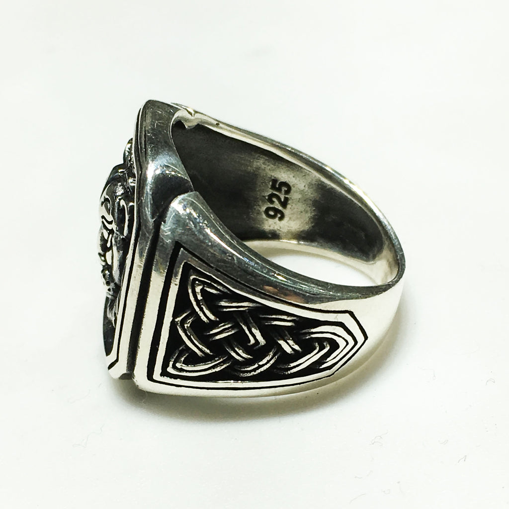 http://www.popular.jewelry/cdn/shop/products/lion_visage_ring_rectangle_frame_sterling_silver_antique_finish_925_side_1024x.JPG?v=1507496112