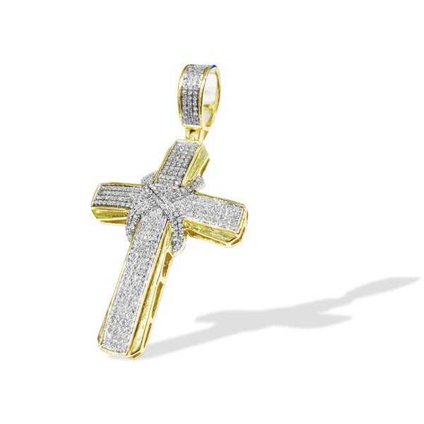 Diamond Cross Pendant (14K).