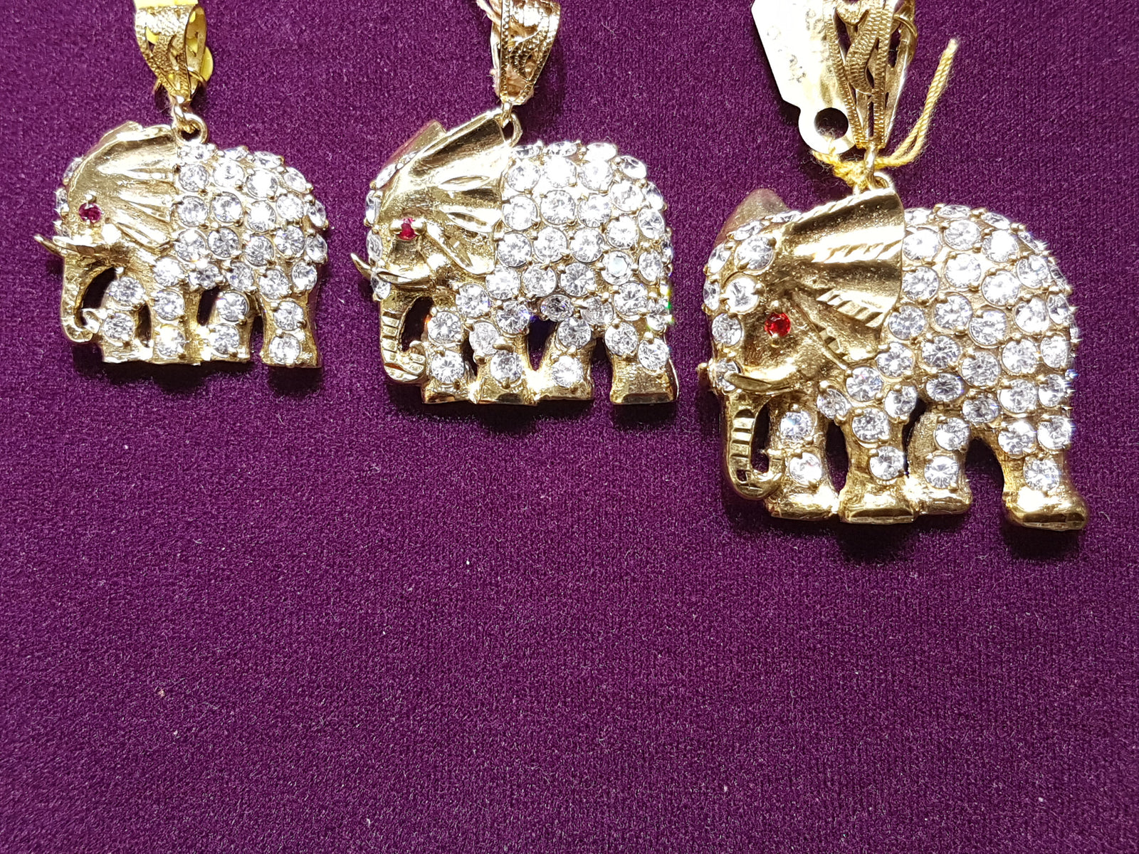 Gold high quality 10K Elephant Charm Pendant