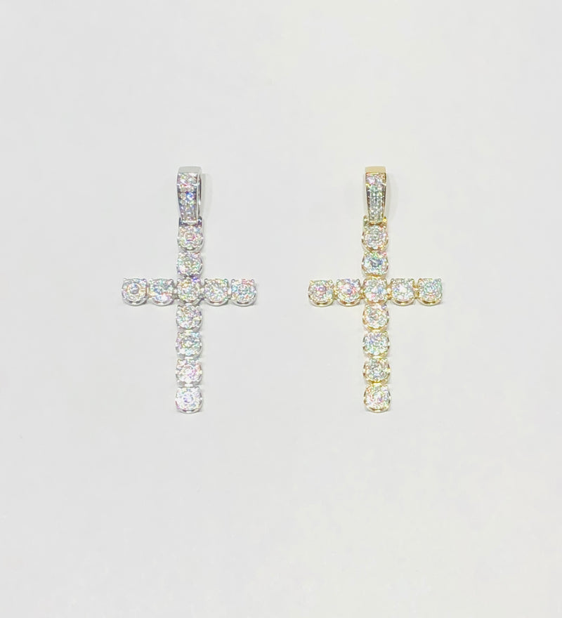 Round Diamond Cross Pendant (14K)