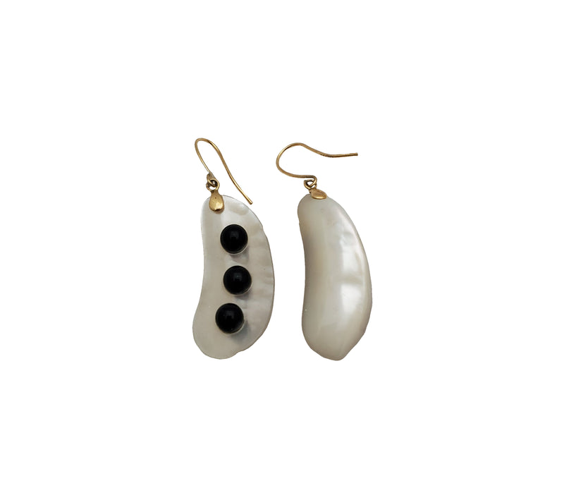 Mother of Pearl & Black Onyx Peapod Earring (14K)